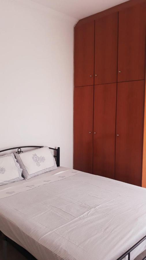 Central Apartments Eretria Kültér fotó