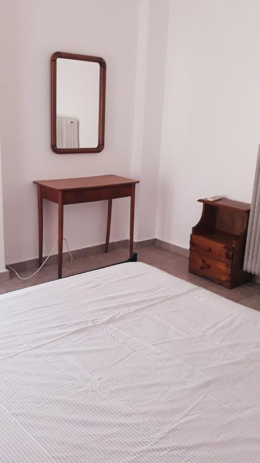 Central Apartments Eretria Kültér fotó
