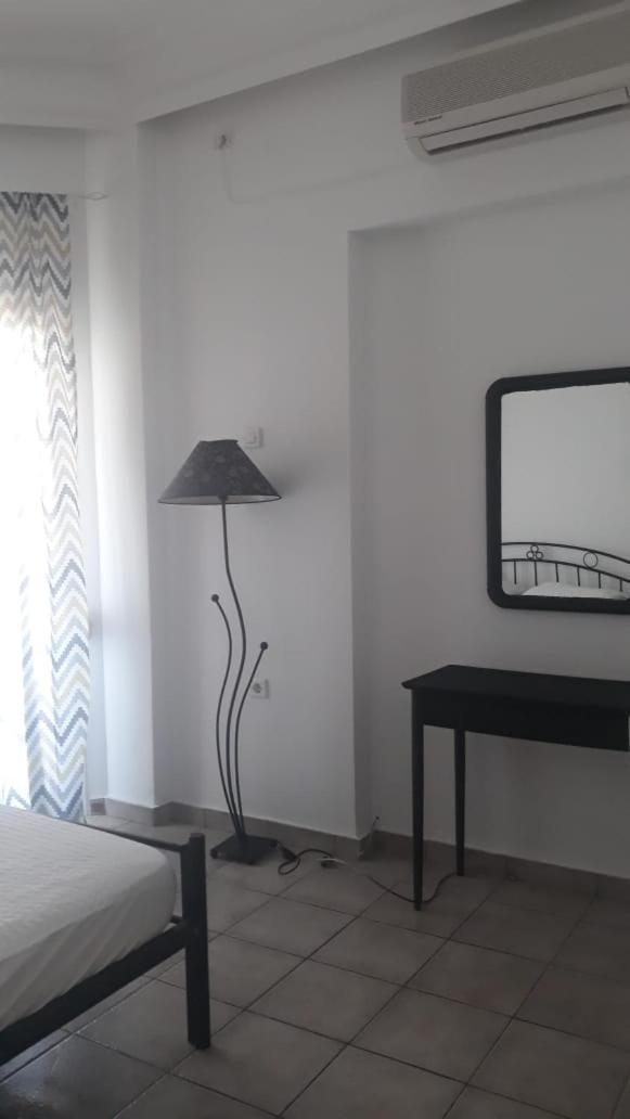 Central Apartments Eretria Kültér fotó