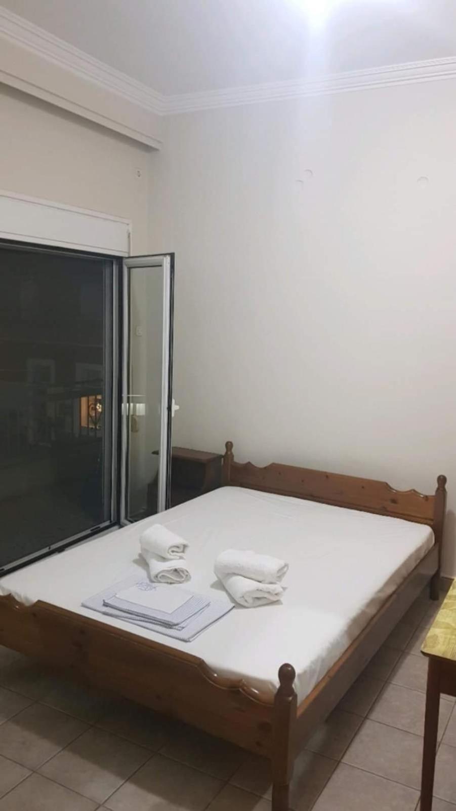 Central Apartments Eretria Kültér fotó